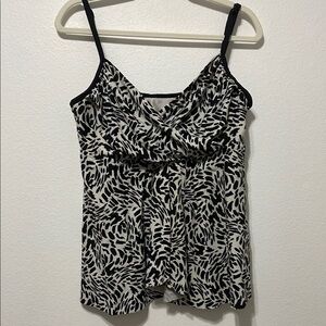 Black and White Tankini Size 16 EUC